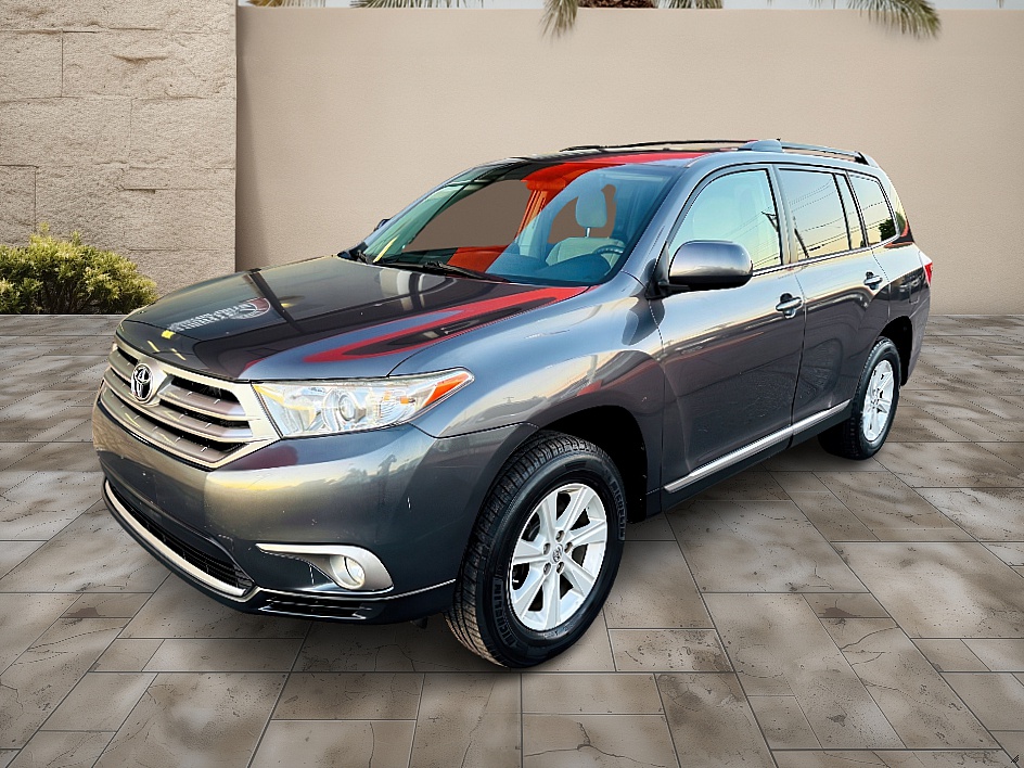 2013 Toyota Highlander Plus photo 6