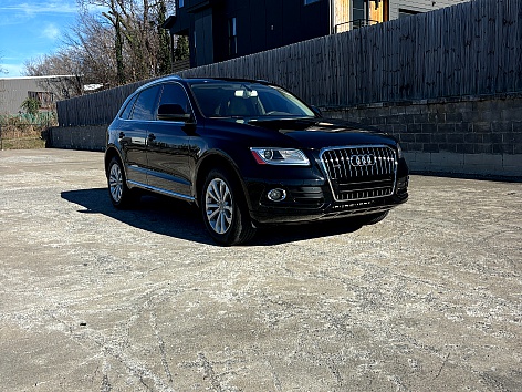 2013 Audi Q5 Premium's photo