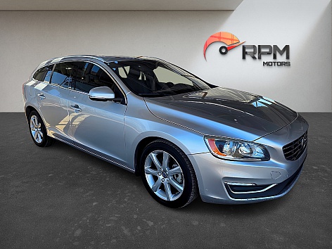 2016 Volvo V60 Premier
