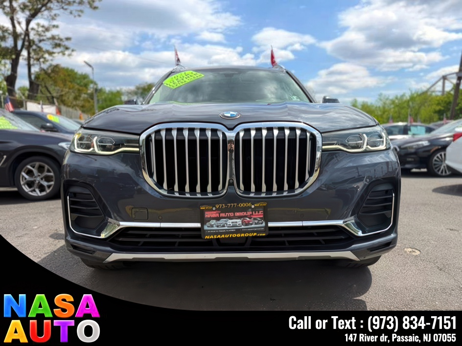 2021 BMW X7 xDrive40i's photo