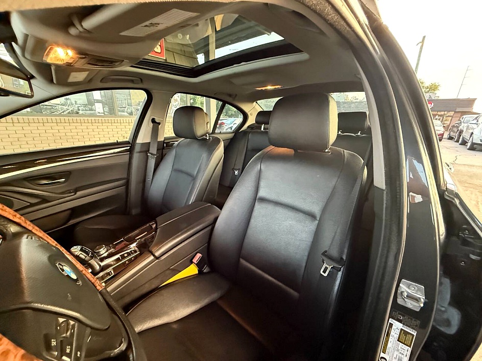 2012 BMW 5 Series 528i - Photo 12