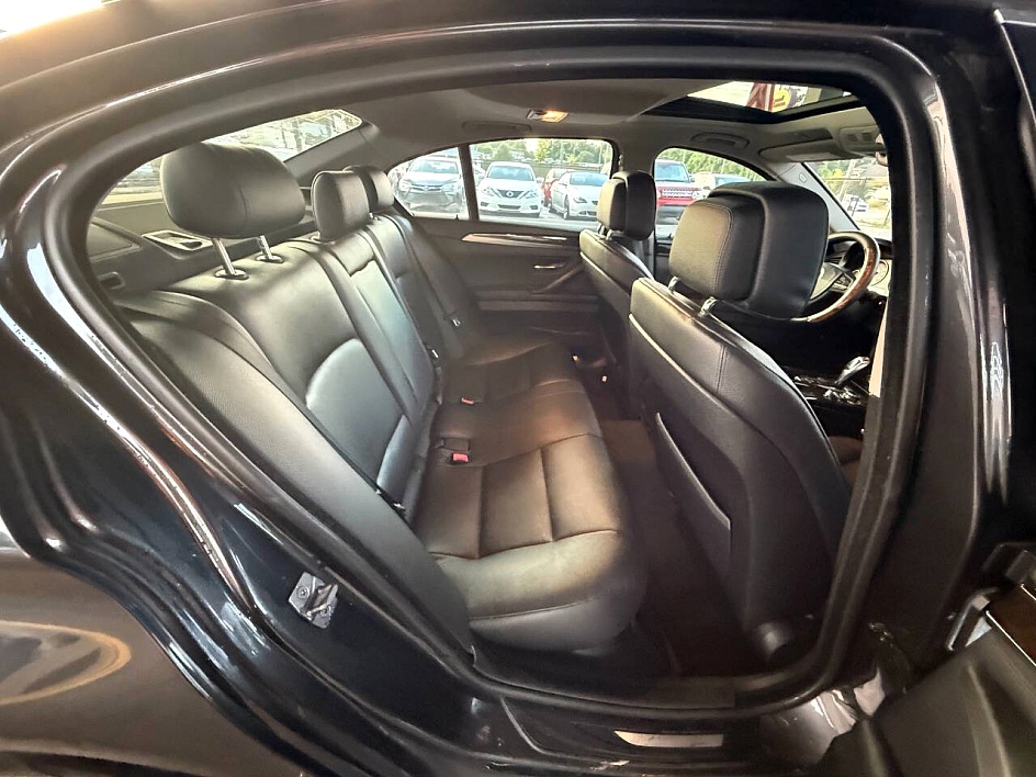 2012 BMW 5 Series 528i - Photo 17