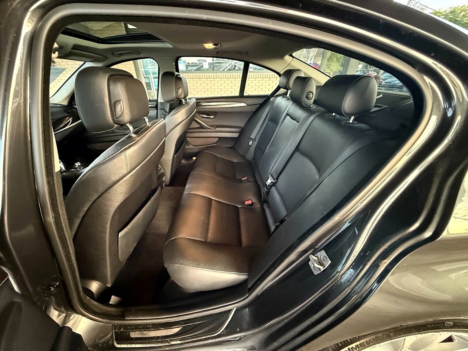 2012 BMW 5 Series 528i - Photo 14