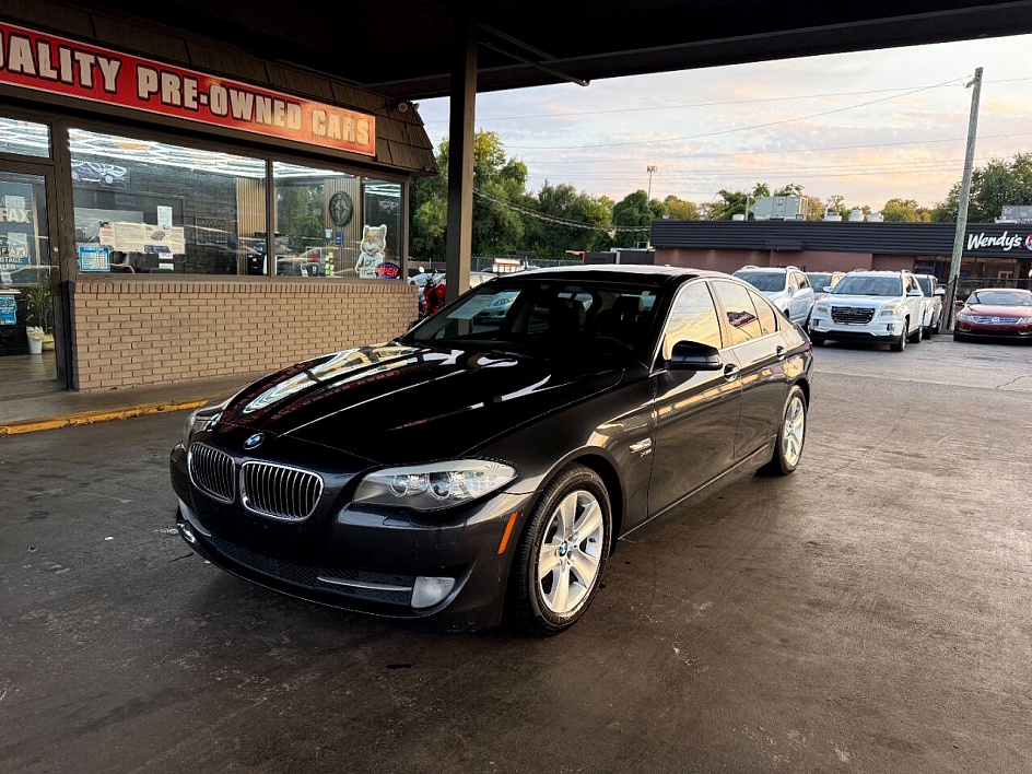 2012 BMW 5 Series 528i - Photo 2