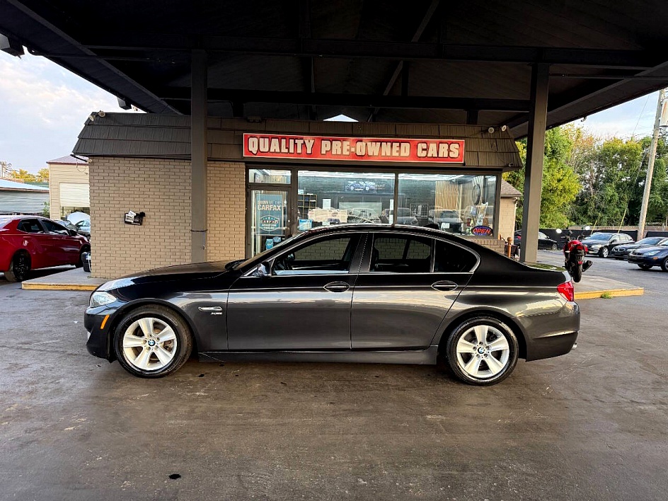 2012 BMW 5 Series 528i - Photo 3