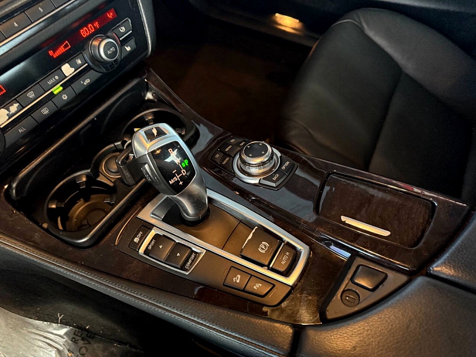 2012 BMW 5 Series 528i - Photo 26