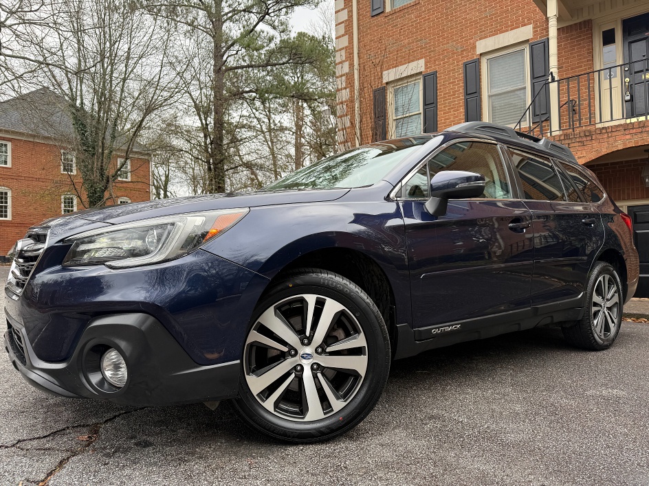 2018 Subaru Outback Limited's photo