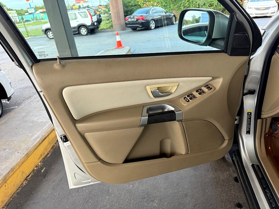 2010 Volvo XC90 3.2 - Photo 9