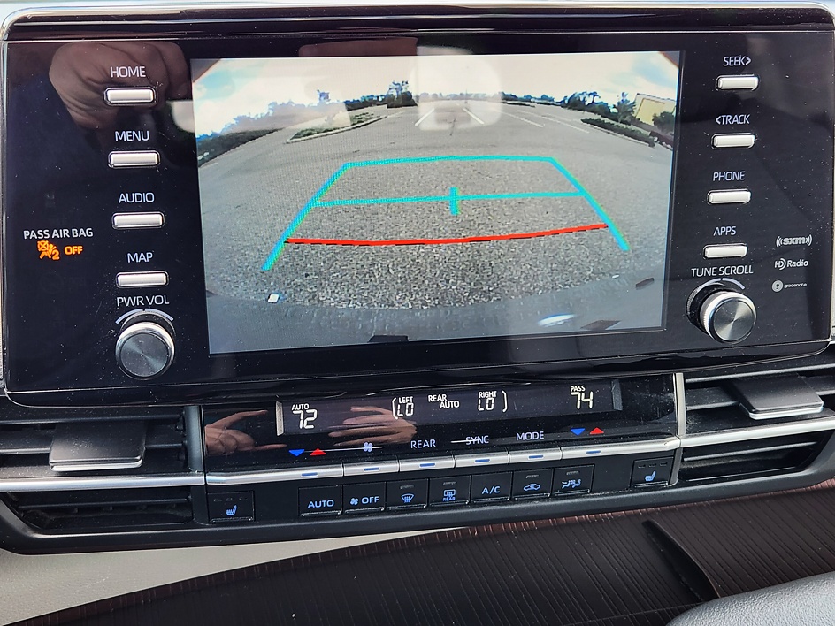 2021 Toyota Sienna XLE - Photo 21