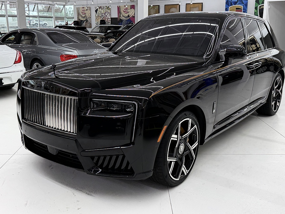 2025 Rolls-Royce Cullinan Black Badge - Photo 22