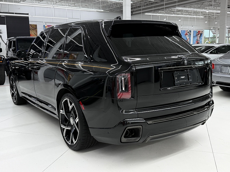 2025 Rolls-Royce Cullinan Black Badge - Photo 26