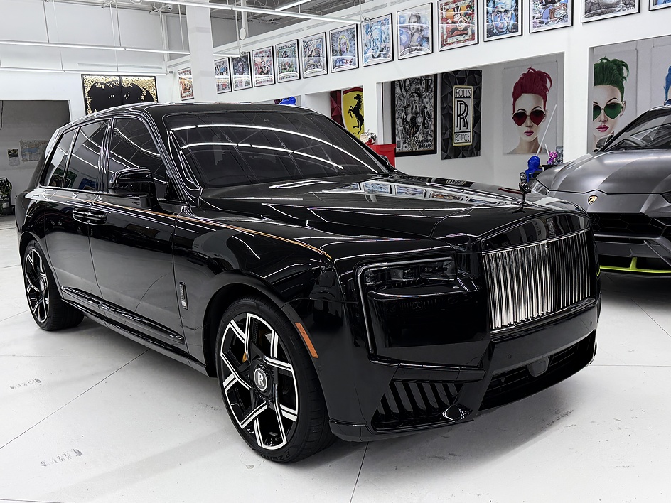 2025 Rolls-Royce Cullinan Black Badge - Photo 17