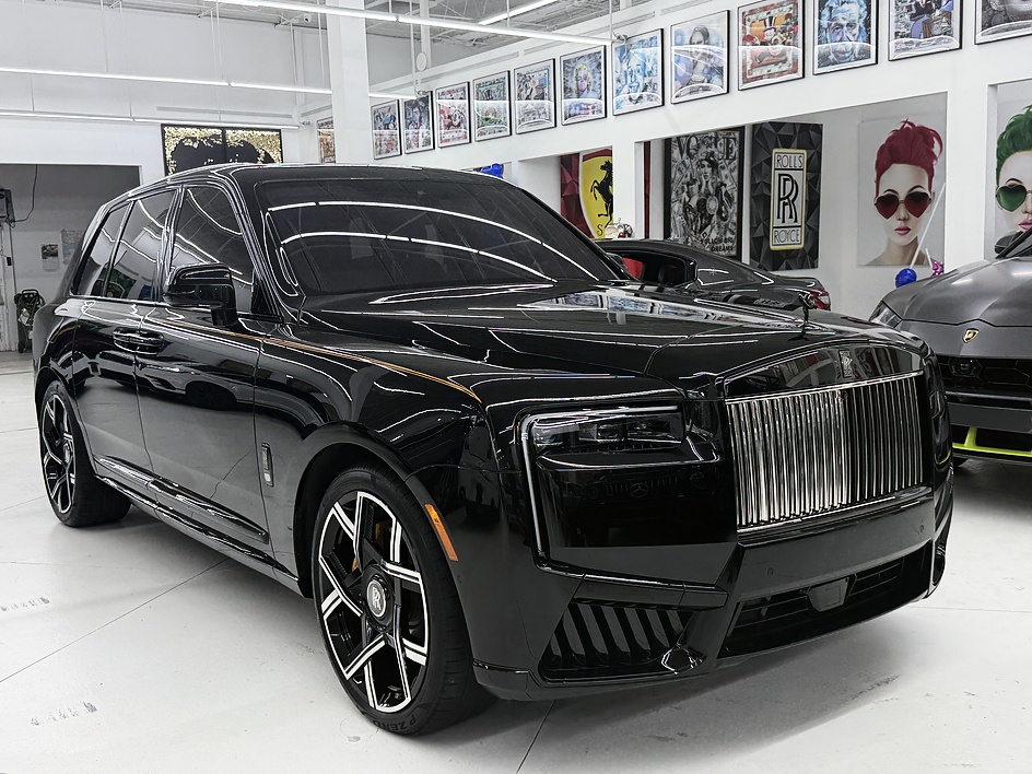 2025 Rolls-Royce Cullinan Black Badge - Photo 30