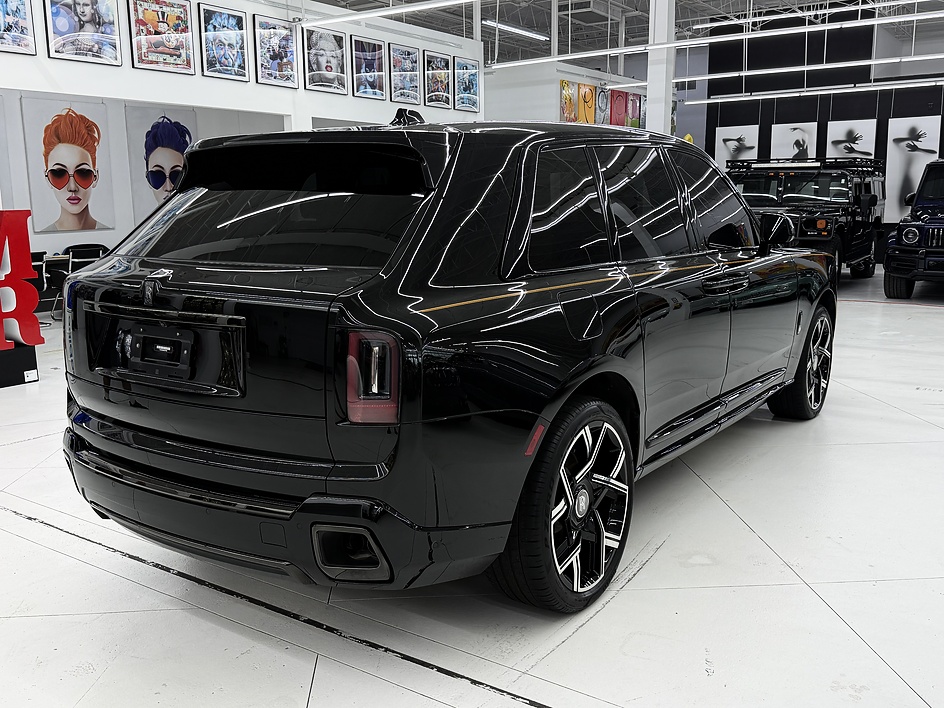 2025 Rolls-Royce Cullinan Black Badge - Photo 15