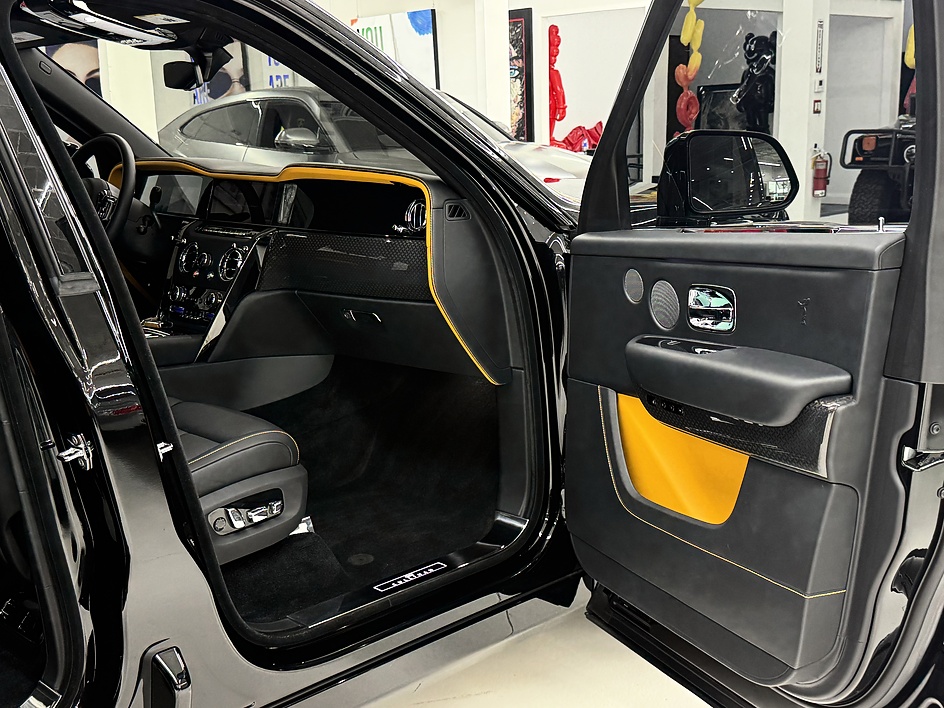 2025 Rolls-Royce Cullinan Black Badge - Photo 36