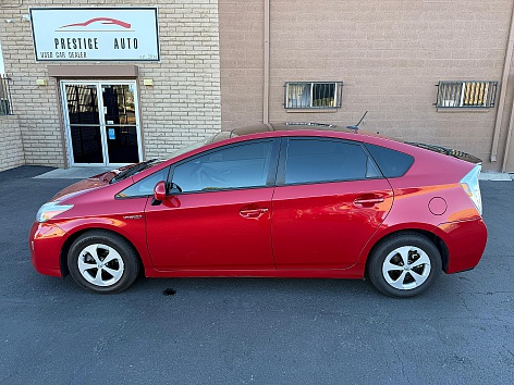 2013 Toyota Prius Three's photo