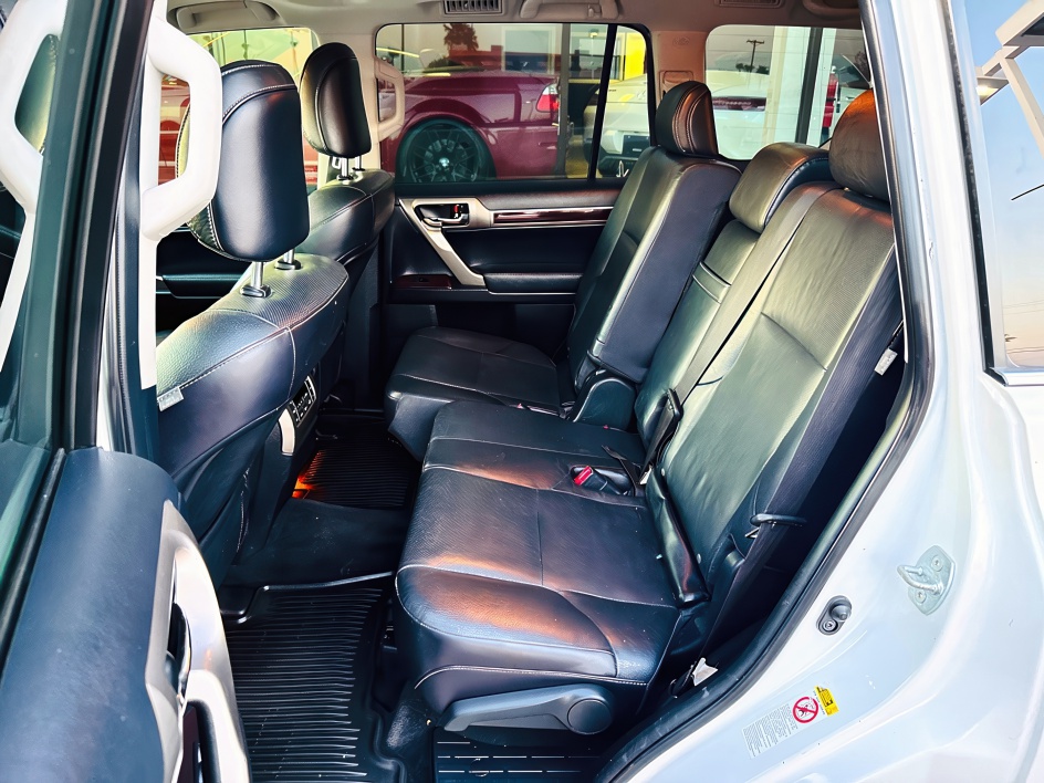 2014 Lexus GX 460 Base photo 14