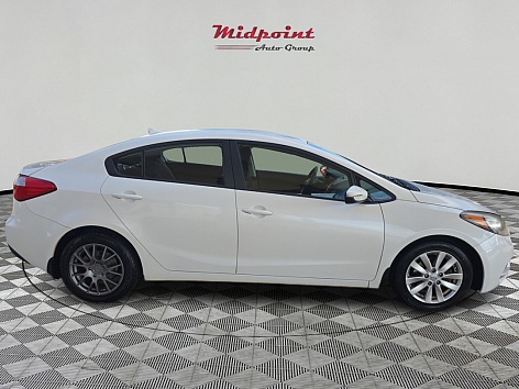 2016 Kia Forte LX's photo