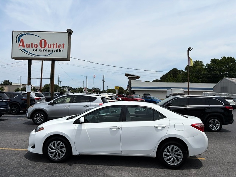 2017 Toyota Corolla LE AT's photo