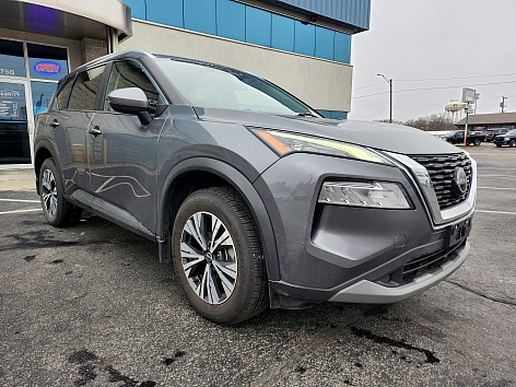 2022 Nissan Rogue SV's photo