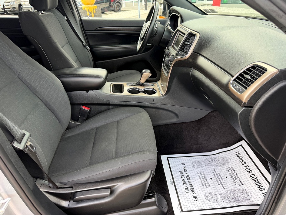 2016 Jeep Grand Cherokee Laredo E - Photo 10