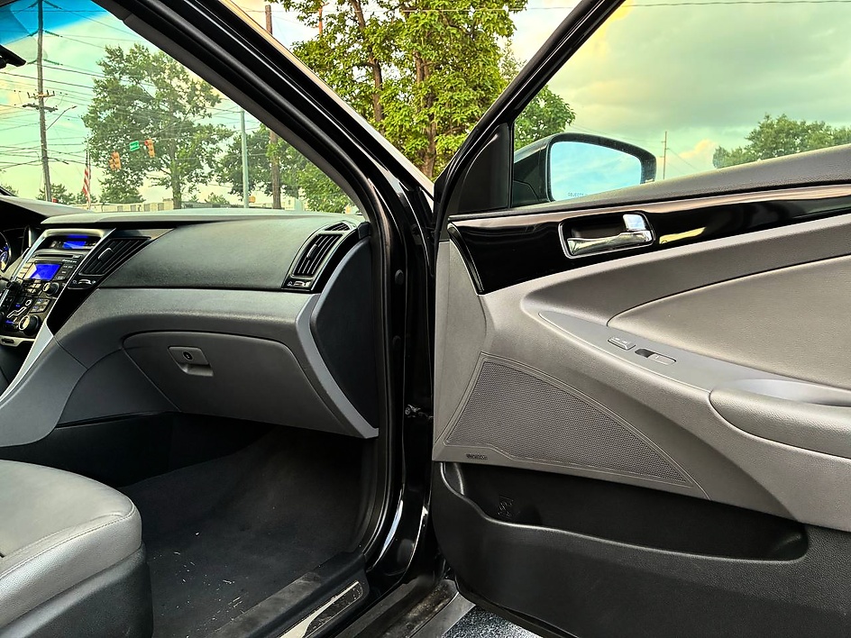 2013 Hyundai Sonata Limited - Photo 20