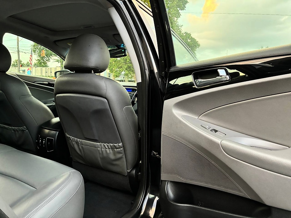 2013 Hyundai Sonata Limited - Photo 18