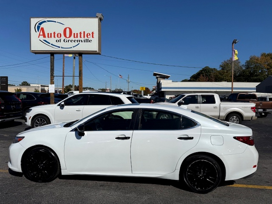 2015 Lexus ES 350 350's photo
