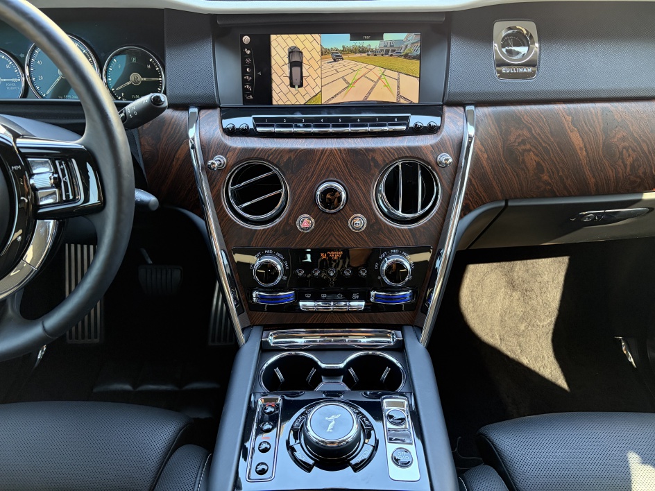 2020 Rolls-Royce Cullinan Base - Photo 29