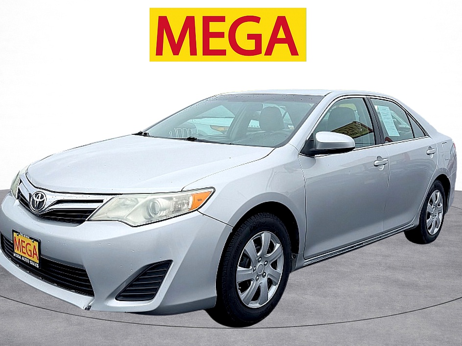 2013 Toyota Camry LE