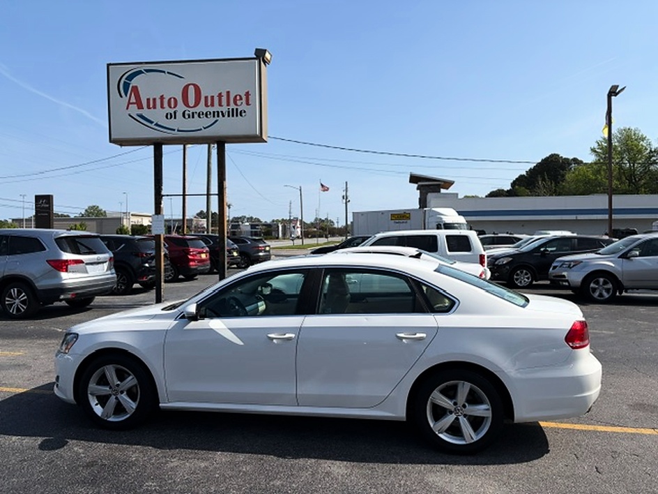 2012 Volkswagen Passat SE