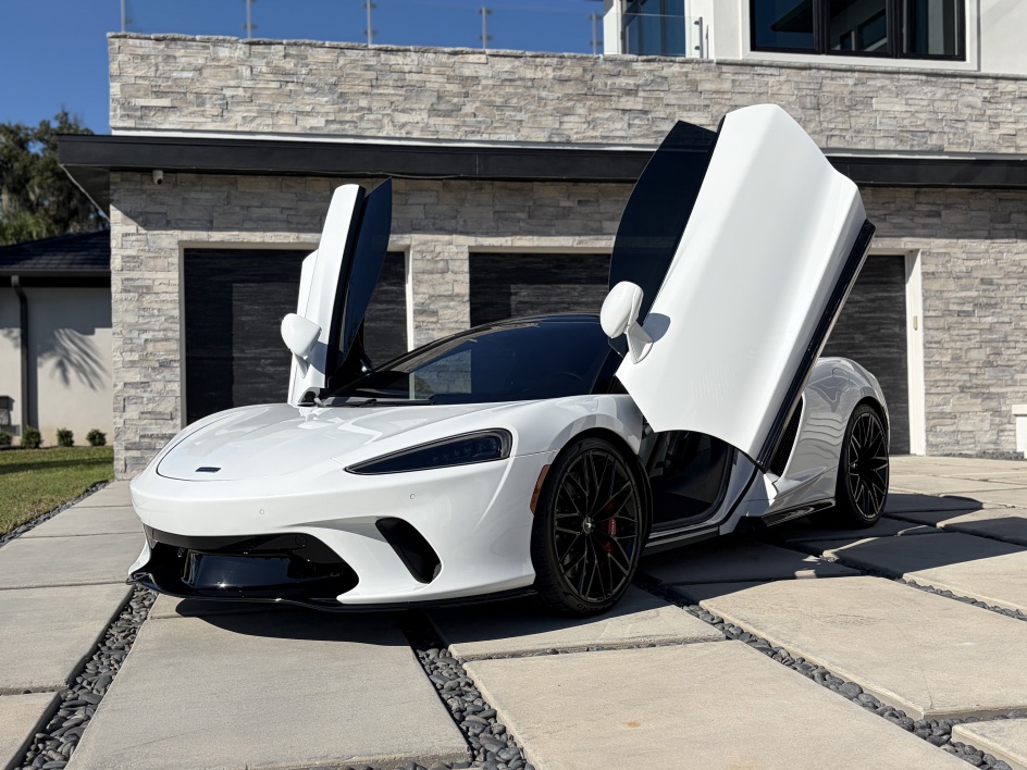 2023 McLaren GT Base's photo