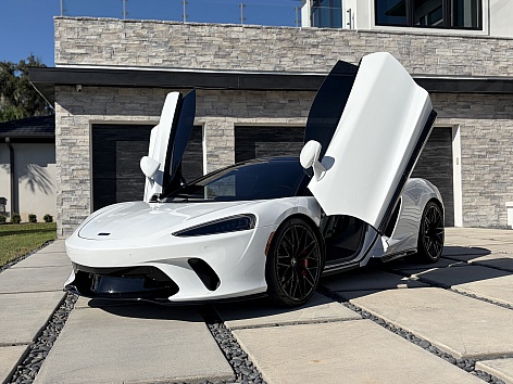 2023 McLaren GT