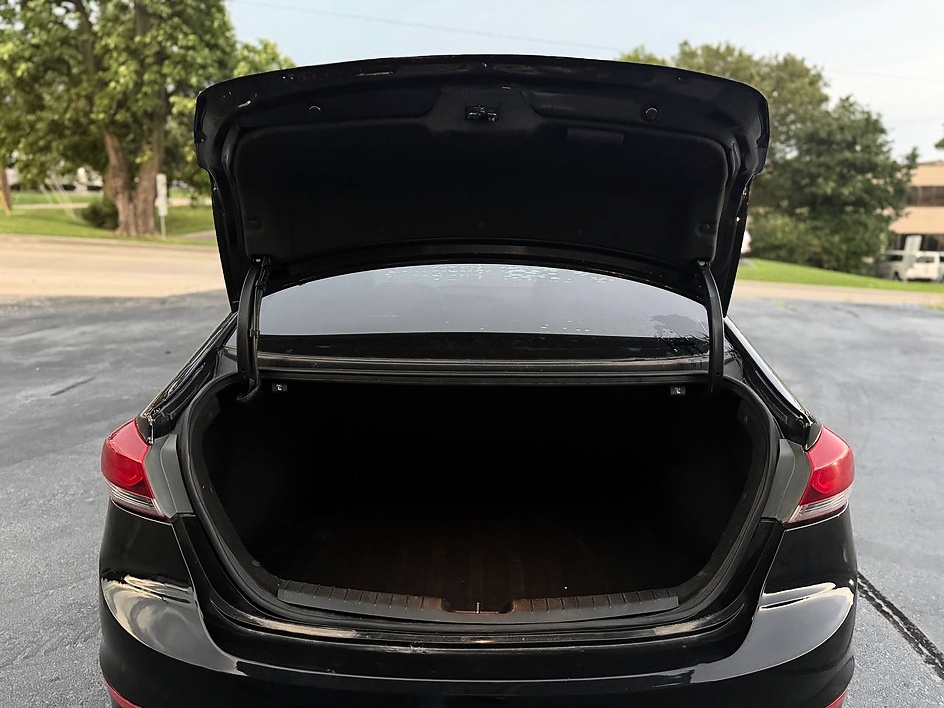2018 Hyundai Elantra SEL - Photo 24