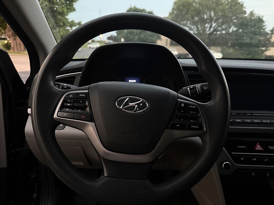 2018 Hyundai Elantra SEL - Photo 18