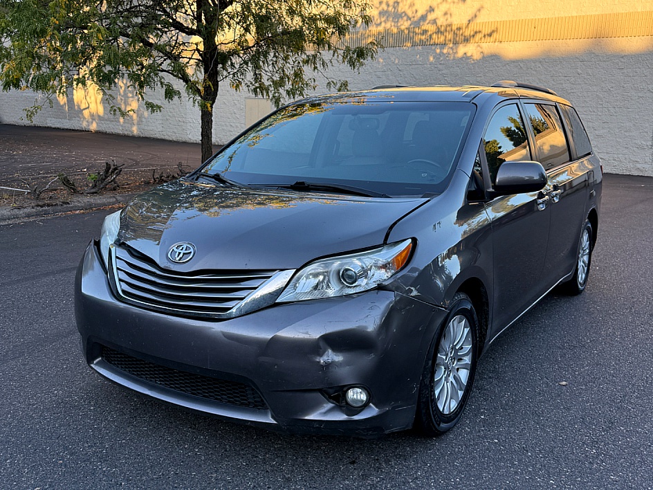 2016 Toyota Sienna