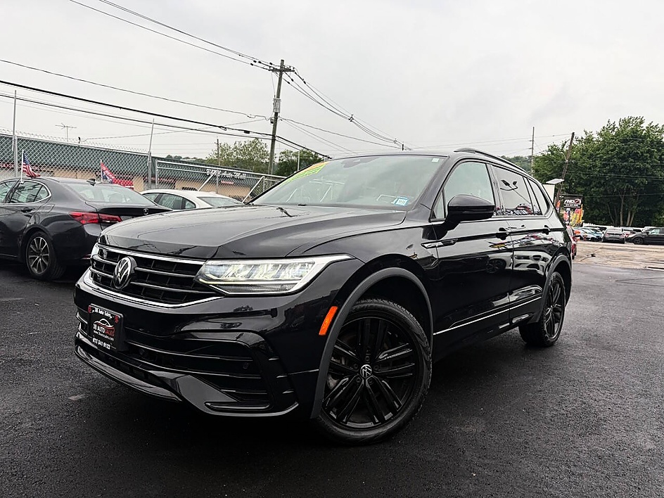 2022 Volkswagen Tiguan SE R-LINE BLACK - Photo 2