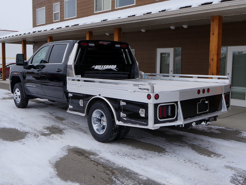 2024 GMC SIERRA 3500HD CC SLE Diamond West Sales is Alberta and