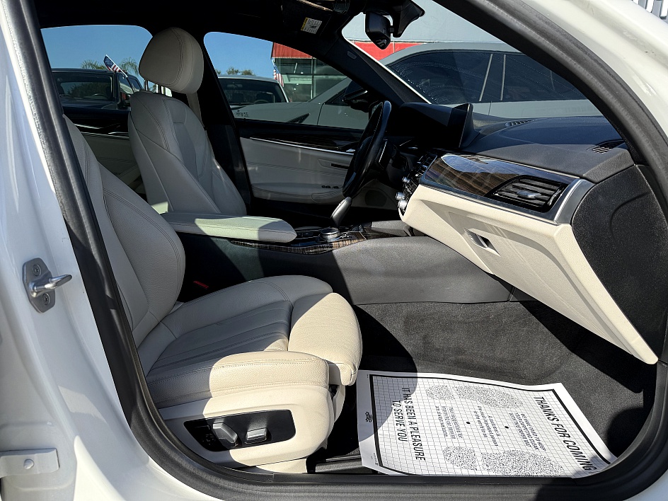 2020 BMW 5 Series 530i - Photo 27