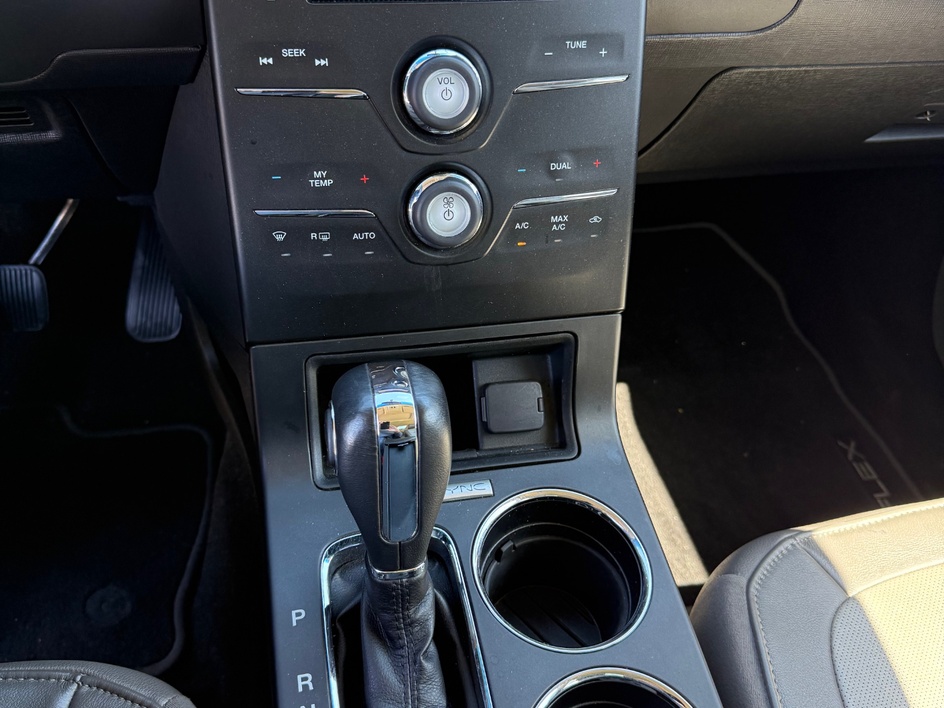 2019 Ford Flex SEL - Photo 13