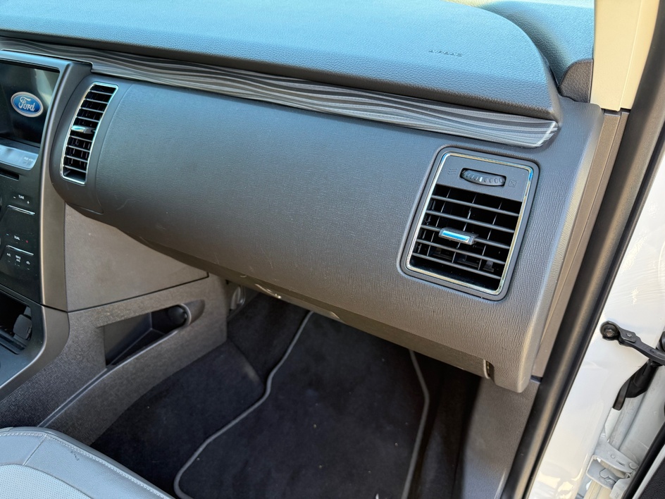 2019 Ford Flex SEL - Photo 16