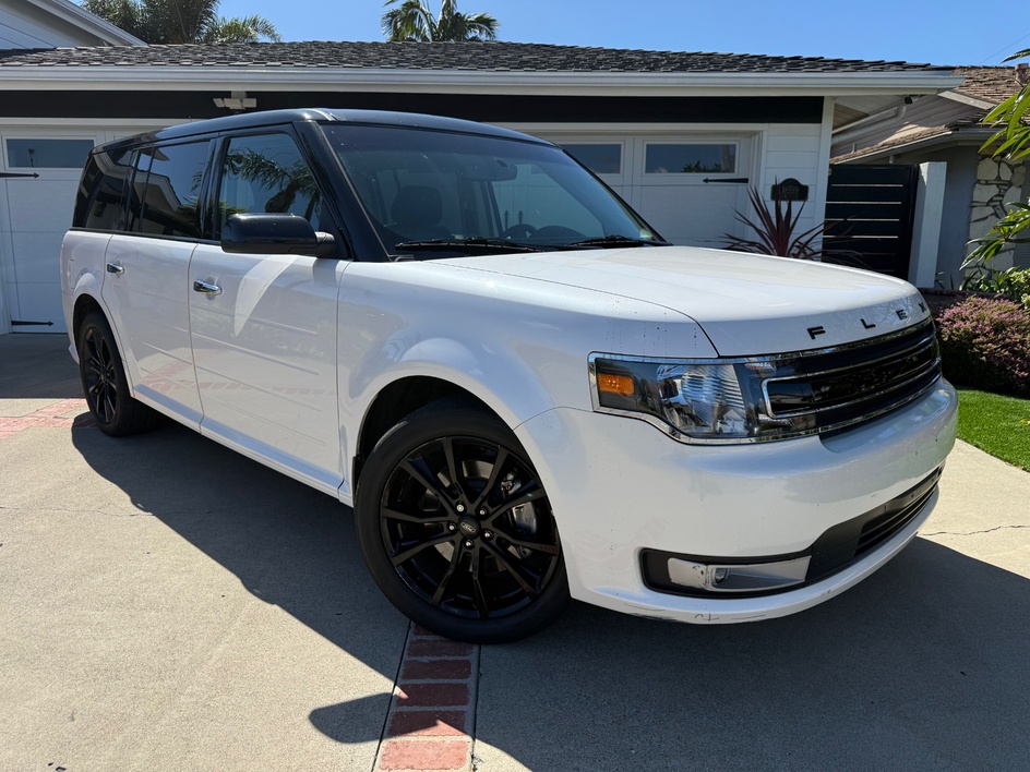 2019 Ford Flex SEL FWD's photo