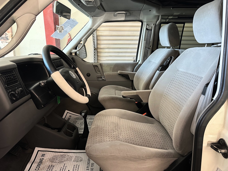 2002 Volkswagen Eurovan MV - Photo 11
