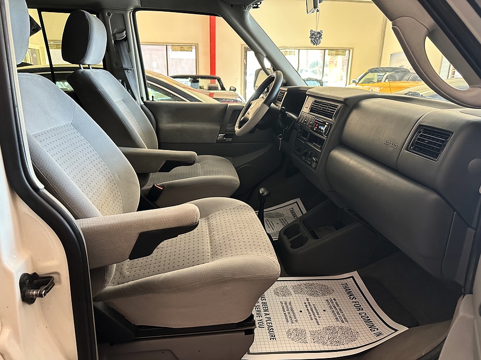 2002 Volkswagen Eurovan MV - Photo 13
