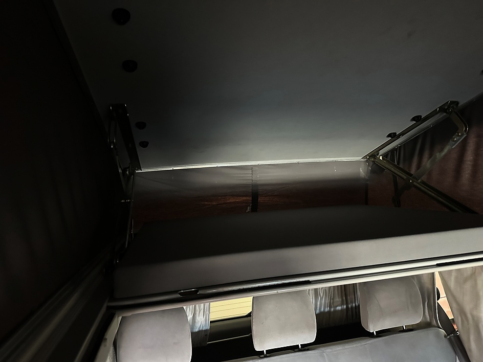 2002 Volkswagen Eurovan MV - Photo 25