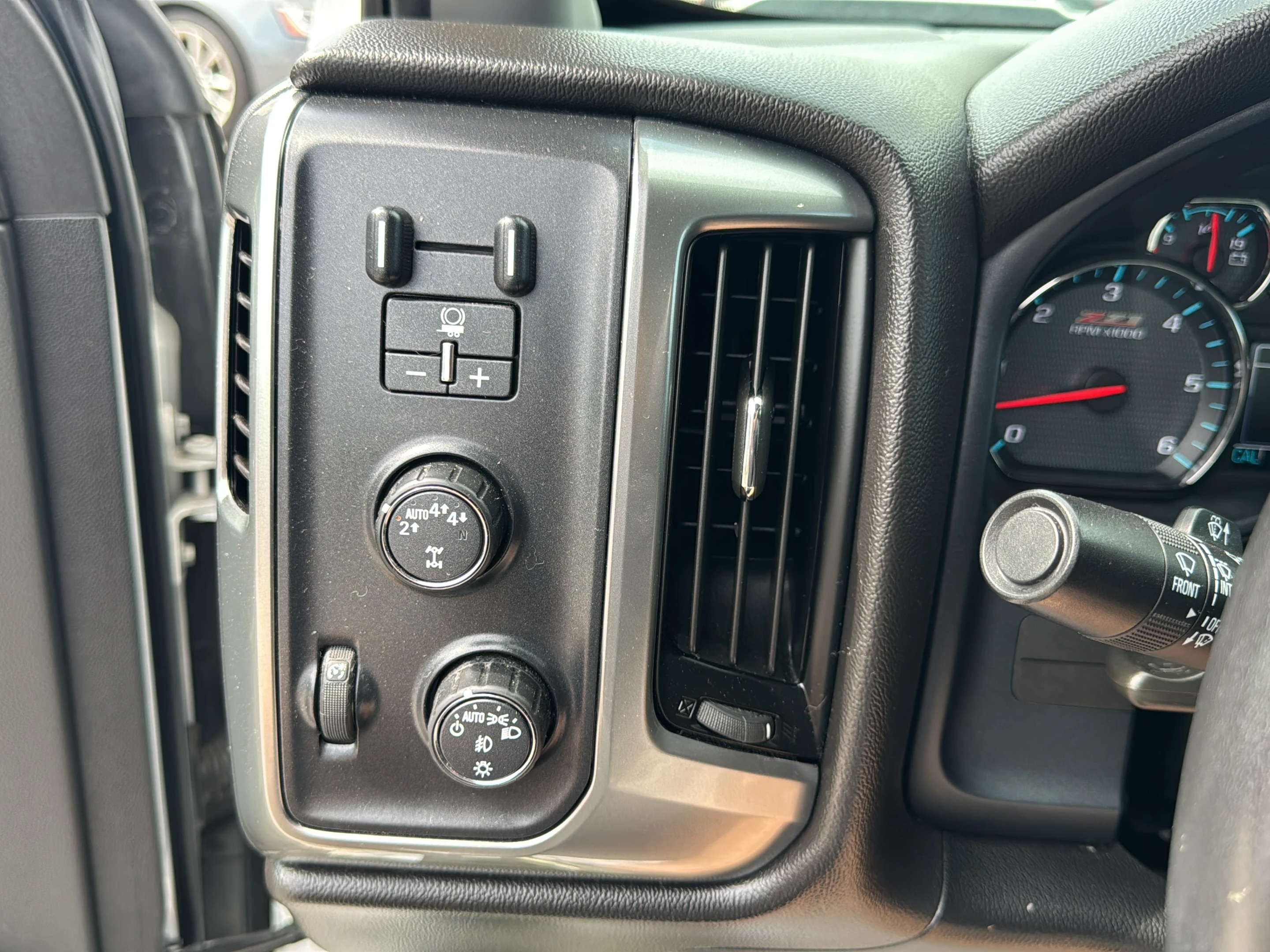 2019 Chevrolet Silverado 1500 LD LT Z71 - Photo 21