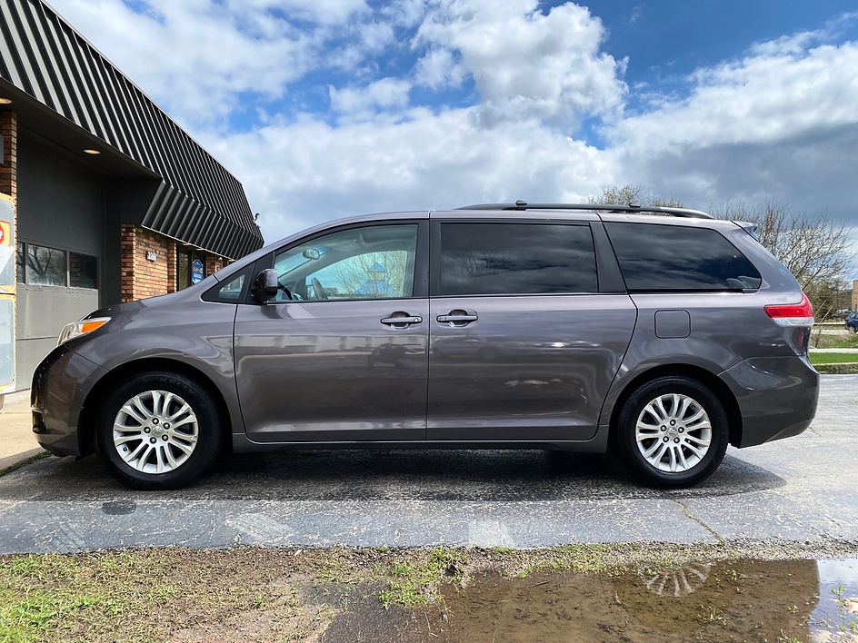 2011 Toyota Sienna XLE