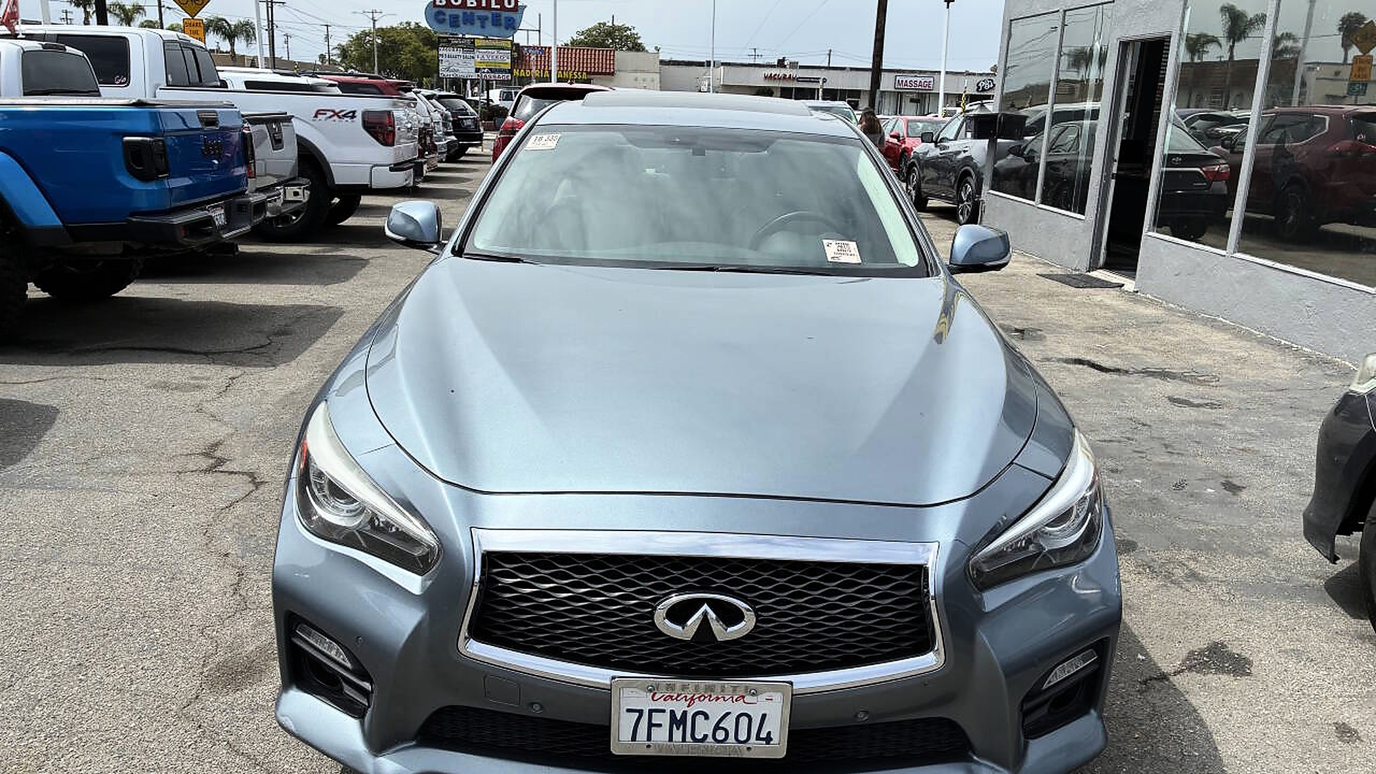 2014 INFINITI Q50's photo