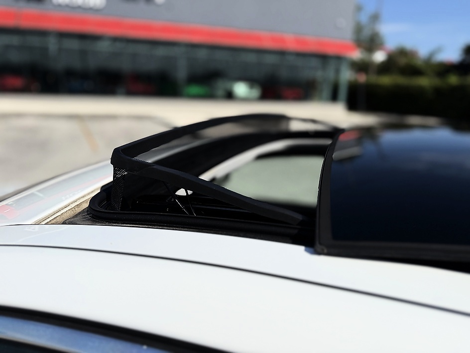 2018 Jaguar XE Premium - Photo 21