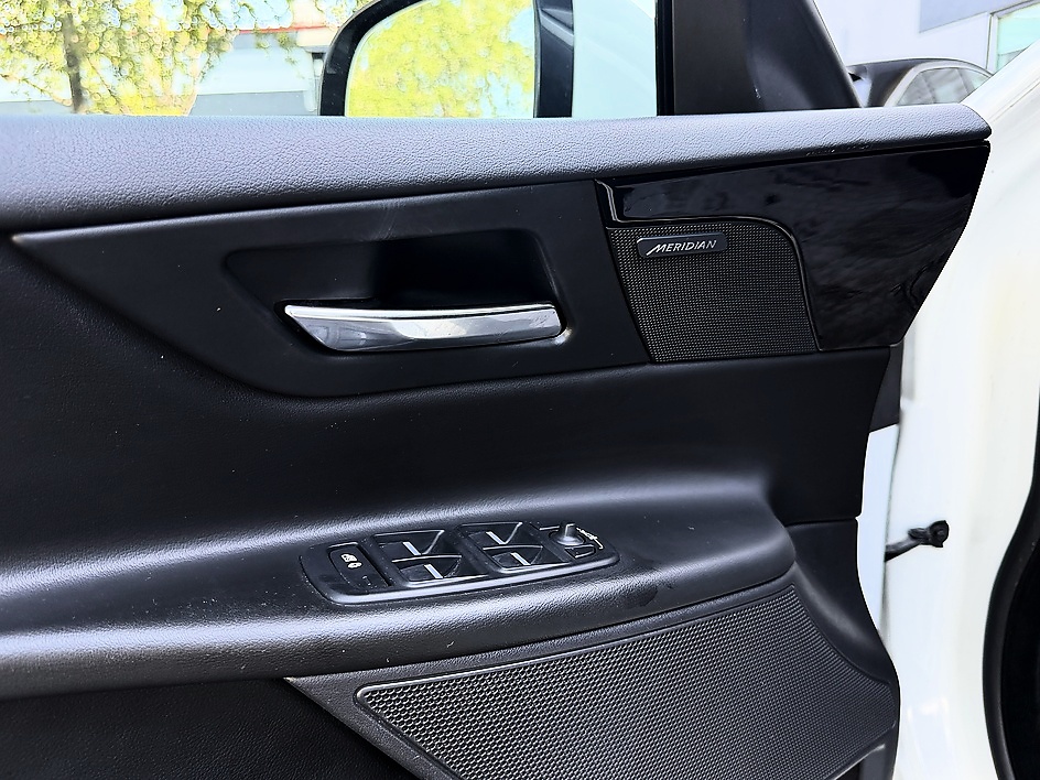 2018 Jaguar XE Premium - Photo 20